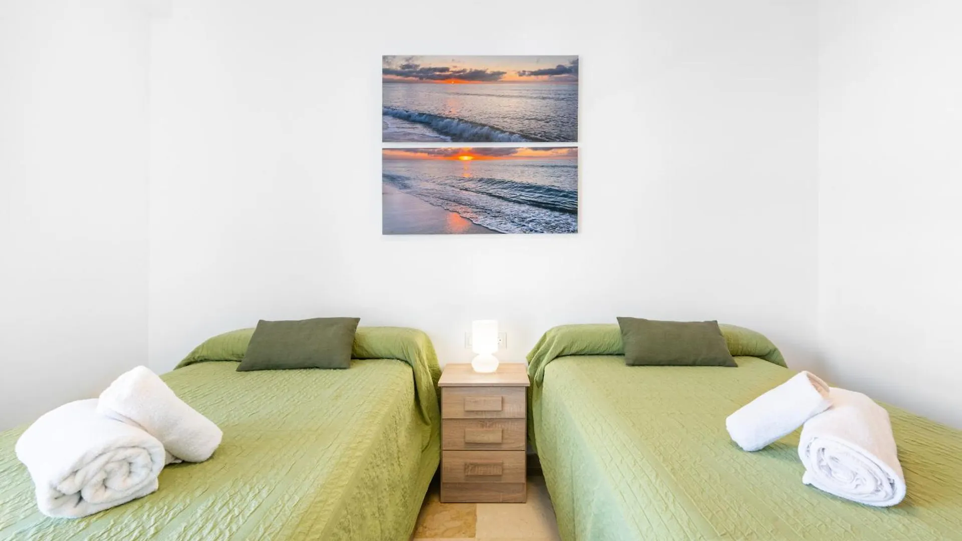 La Carihuela Beachfront II - Comfort, Style & Sea Views Торремолинос Испания