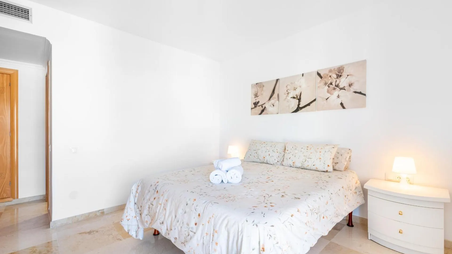 La Carihuela Beachfront II - Comfort, Style & Sea Views Торремолинос Апартаменты